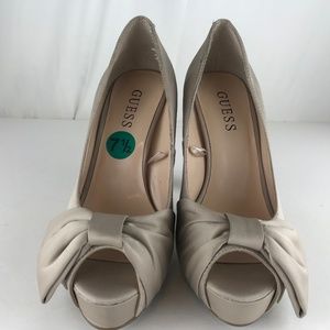 GUESS Womens Pink silk-like bow-tie heels size 7.5